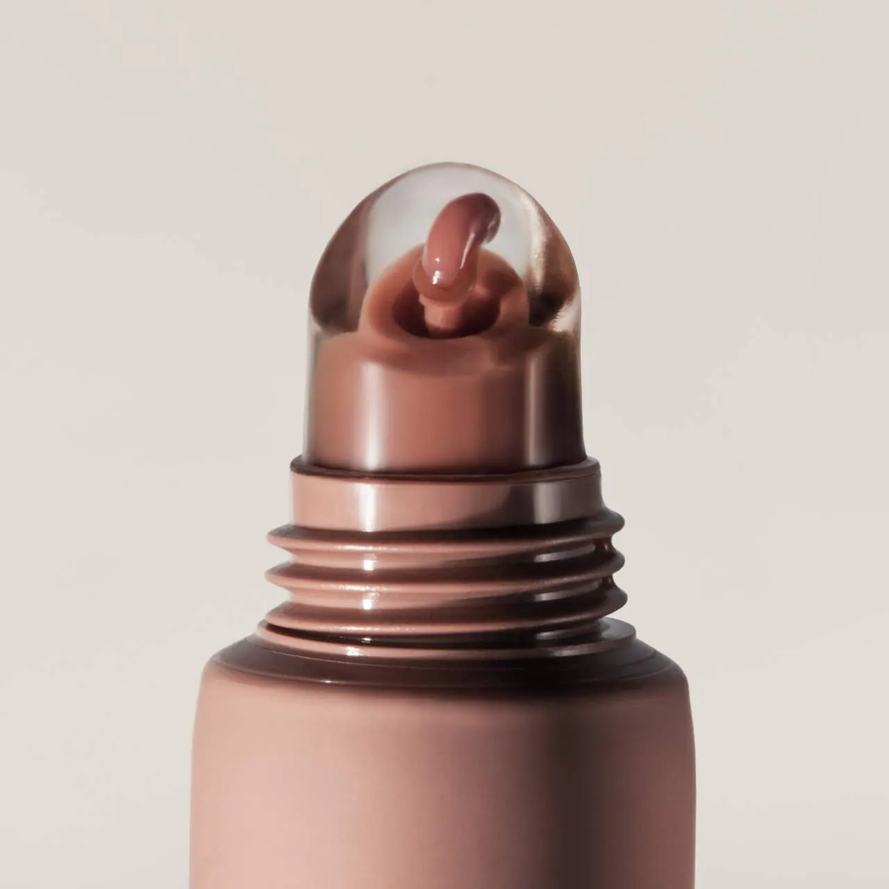  Summer Fridays  Lip Butter Balm Treatment for Hydration + Nourishing Shine Color: Vanilla Beige 