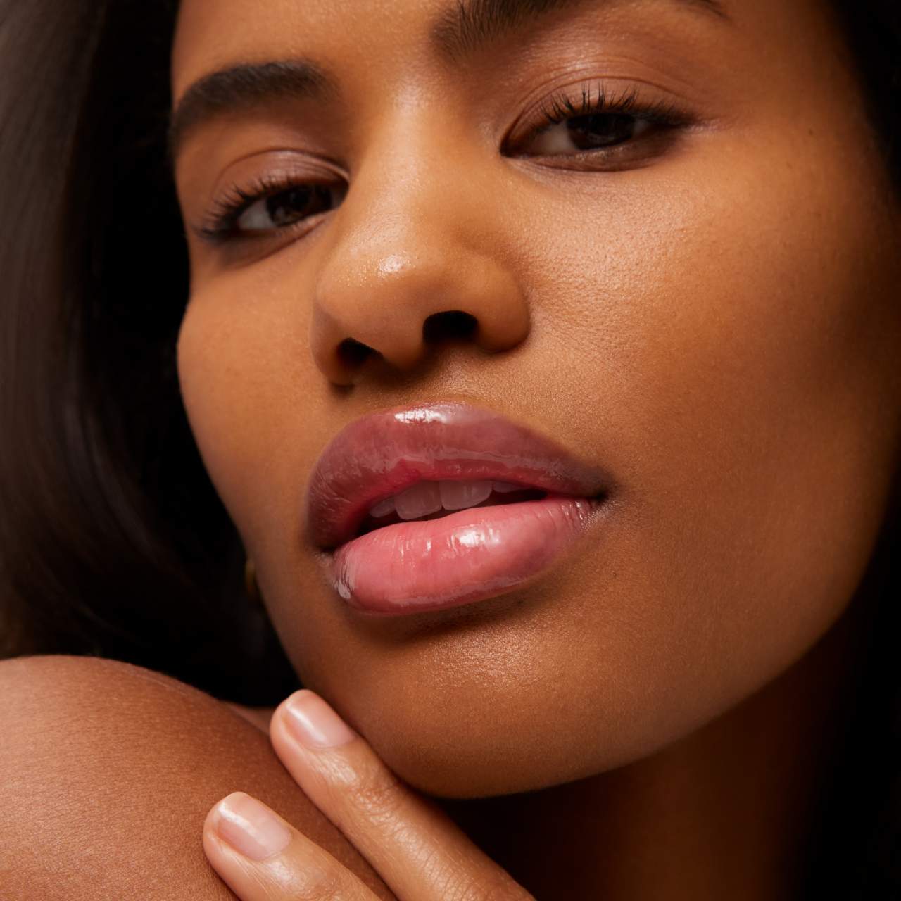  Summer Fridays  Lip Butter Balm Treatment for Hydration + Nourishing Shine Color: Pink Sugar